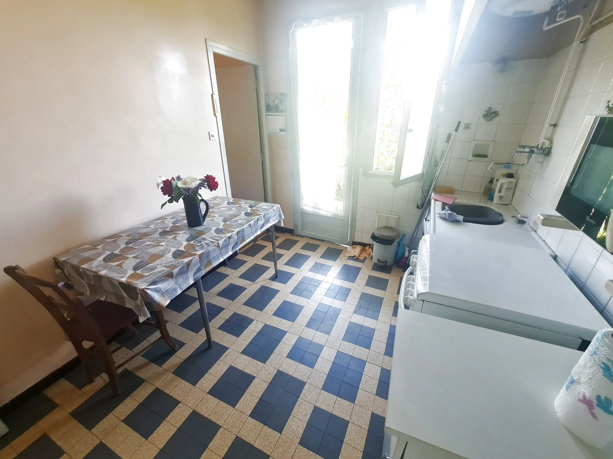 Maison de plain-pied à vendre avec garage et jardin à Saint-Sulpice-sur-Léze 