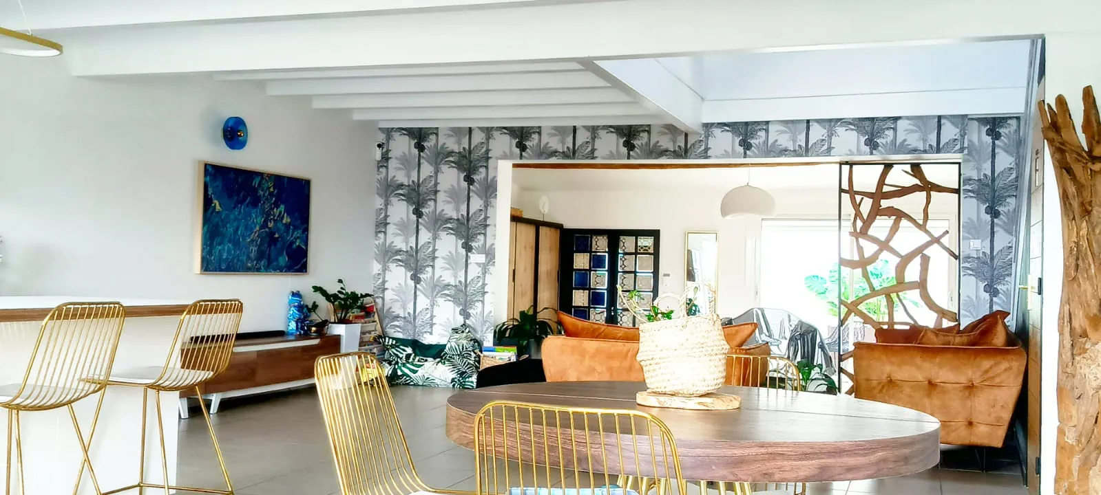 Maison lumineuse de 125 m² avec terrasse et garage à Pouzolles près de Pézenas 