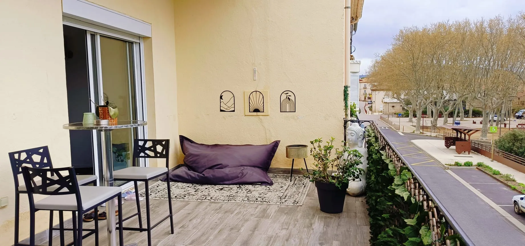 Maison lumineuse de 125 m² avec terrasse et garage à Pouzolles près de Pézenas 