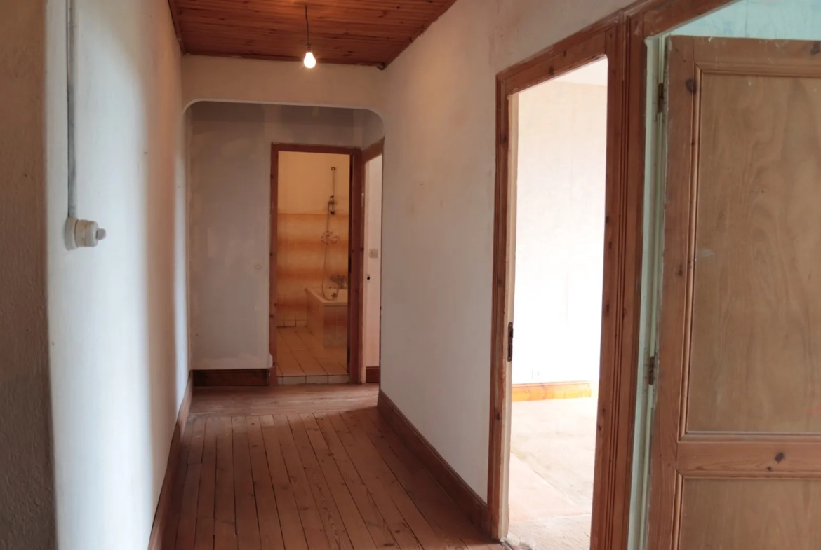 Ferme viticole à rénover avec grand potentiel proche de Caplong 