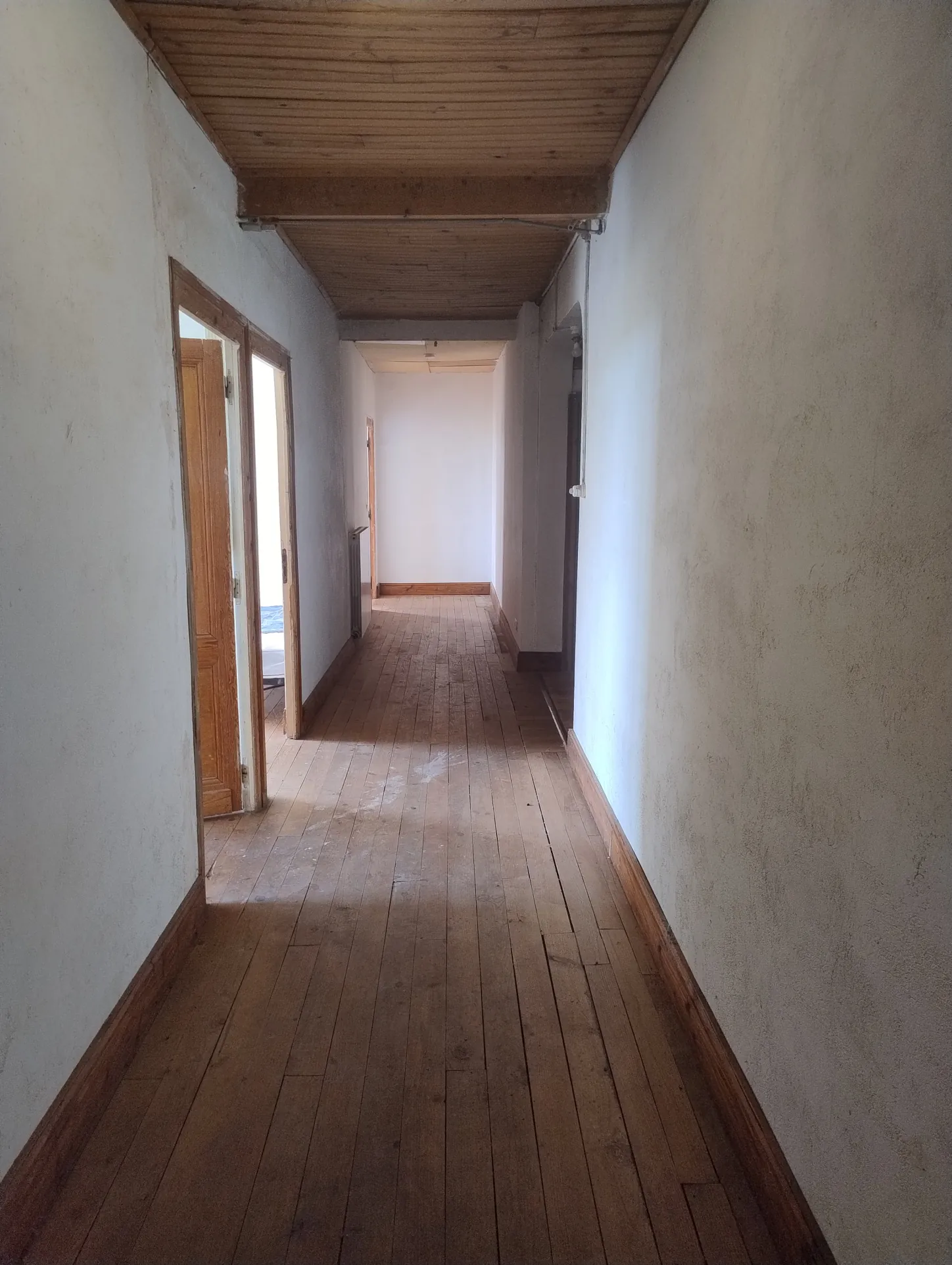 Ferme viticole à rénover avec grand potentiel proche de Caplong 