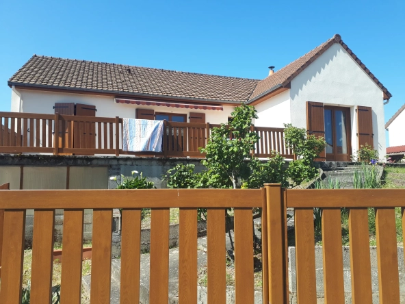Maison 3 chambres avec terrasse, jardin et garage à Buxeuil 37160