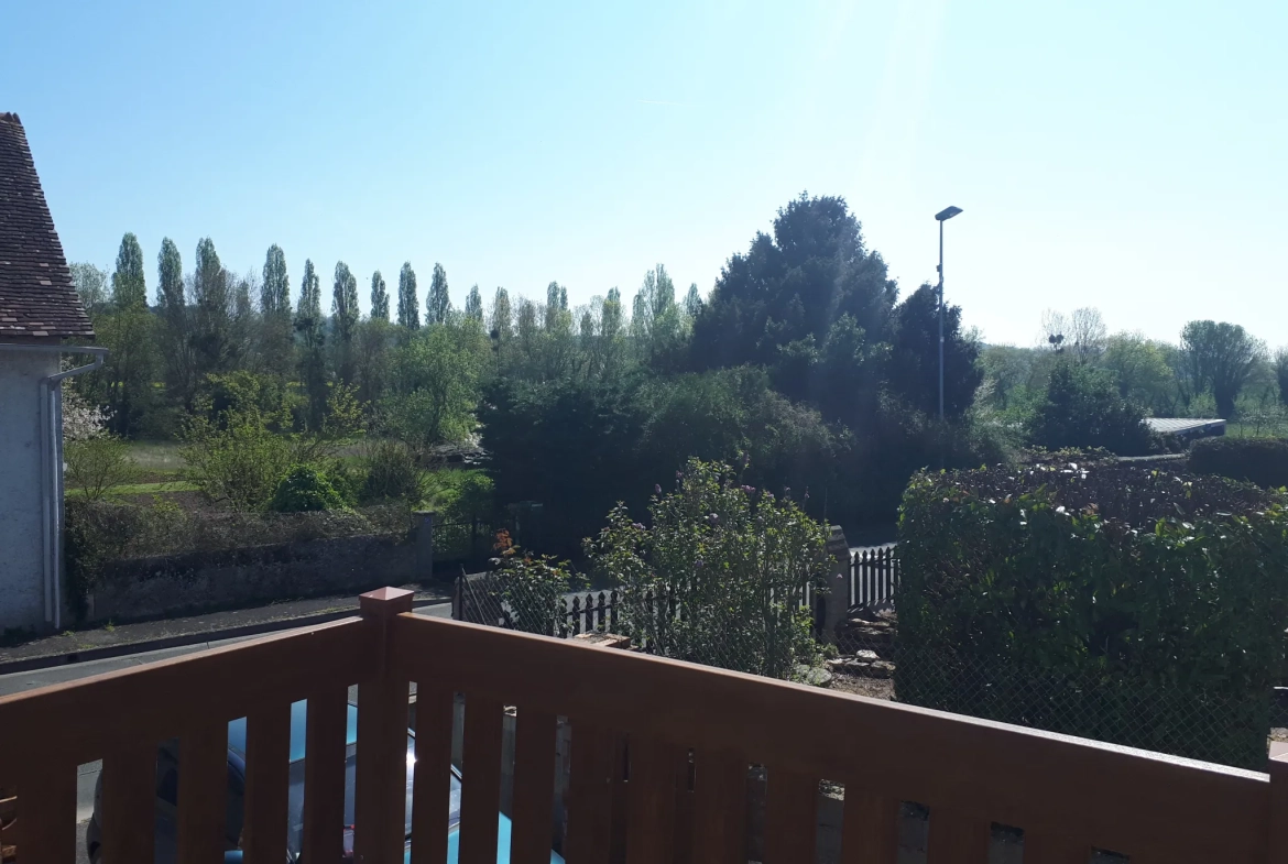 Maison 3 chambres avec terrasse, jardin et garage à Buxeuil 37160 