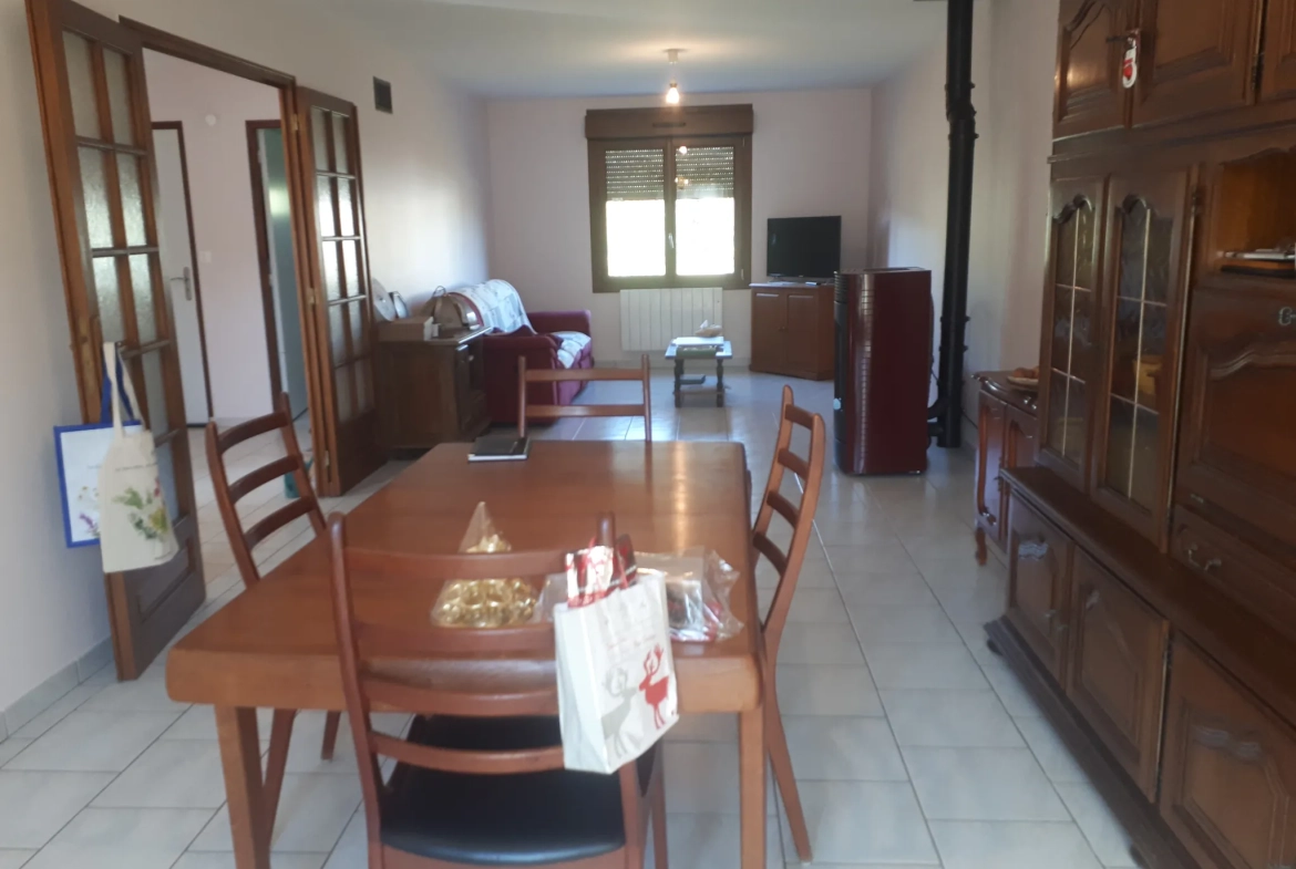 Maison 3 chambres avec terrasse, jardin et garage à Buxeuil 37160 