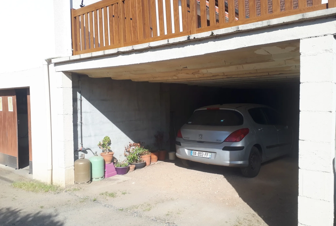 Maison 3 chambres avec terrasse, jardin et garage à Buxeuil 37160 