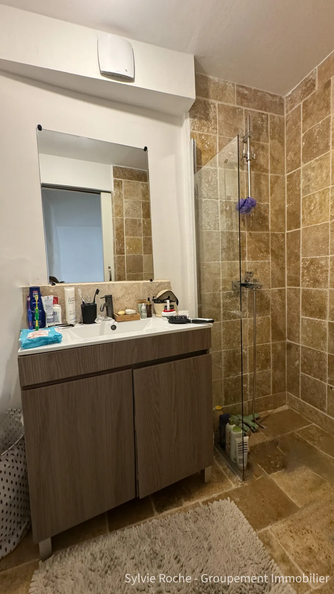 Immeuble de rapport à vendre au centre d'Orange, entièrement rénové, idéal investissement 