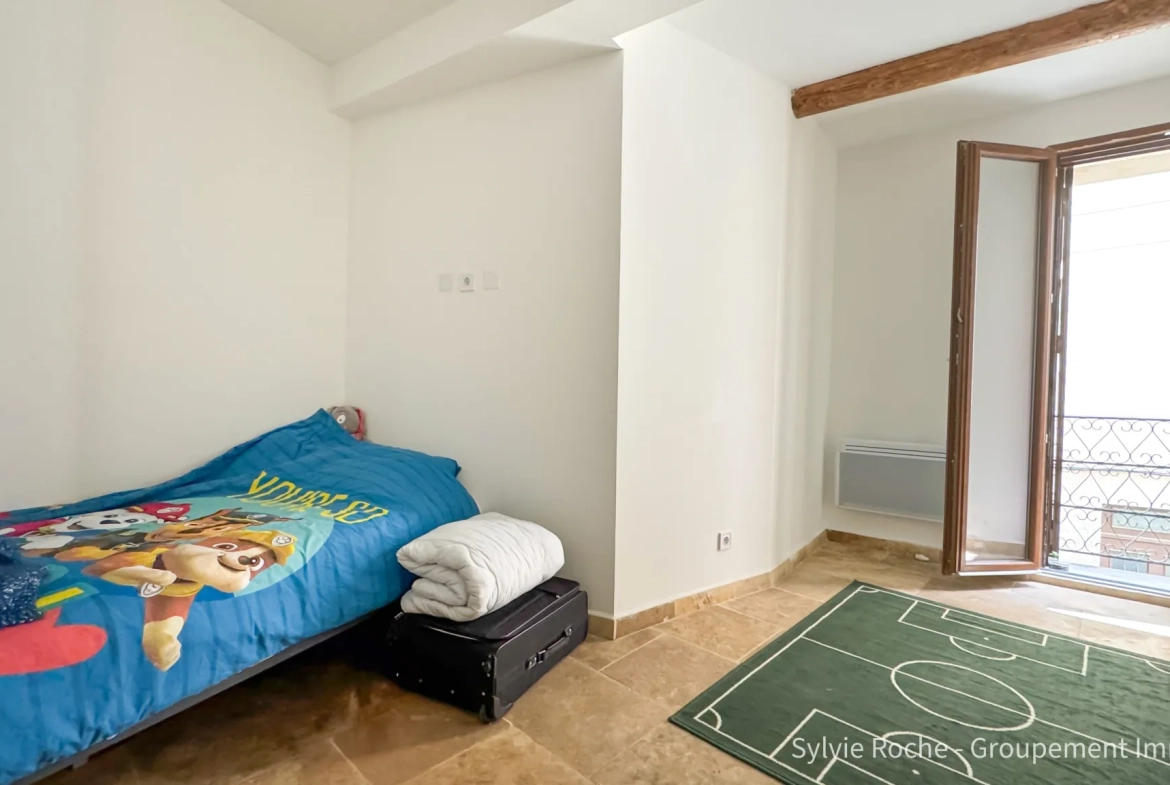 Immeuble de rapport à vendre au centre d'Orange, entièrement rénové, idéal investissement 