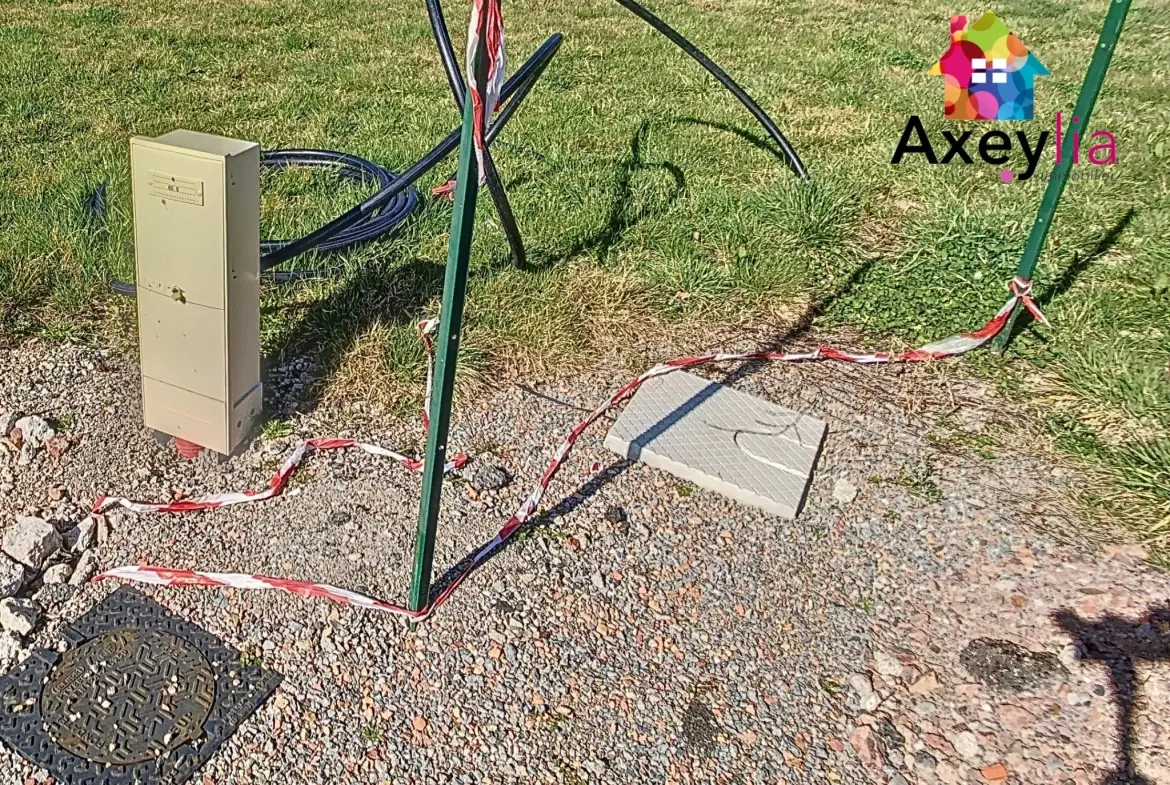 Terrain à bâtir de 639 m² à Renaison, proche Roanne - Viabilisé et constructible 