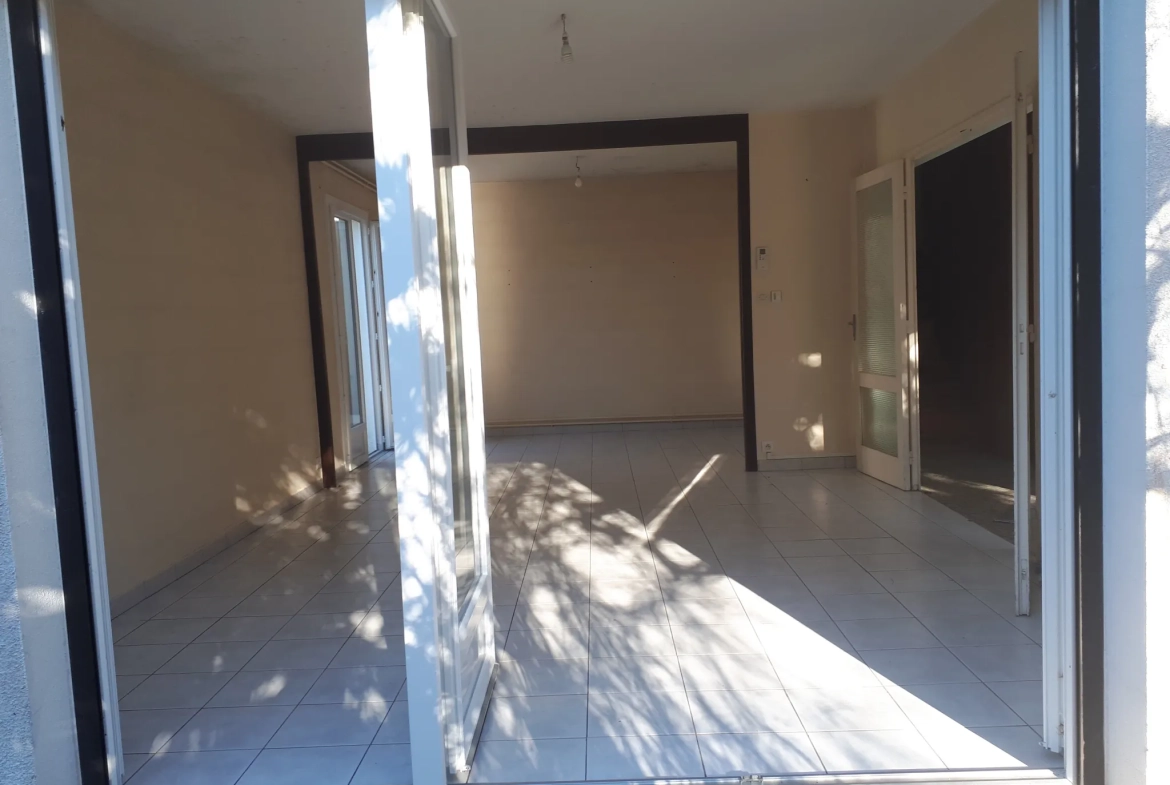 Maison avec jardin et garage à vendre à Poitiers, proche centre historique 