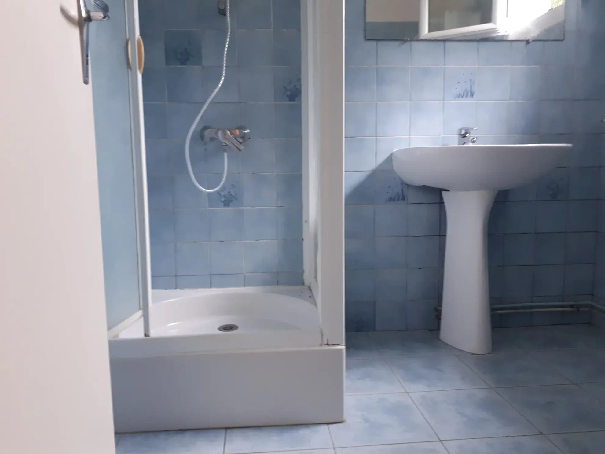 Maison avec jardin et garage à vendre à Poitiers, proche centre historique 