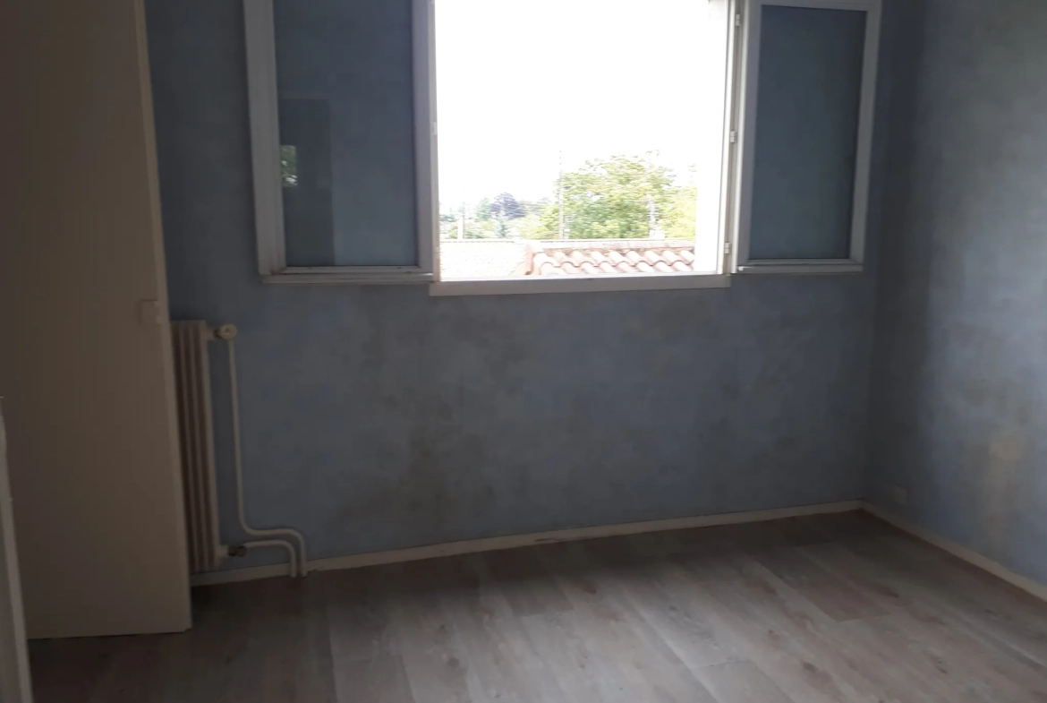 Maison avec jardin et garage à vendre à Poitiers, proche centre historique 