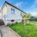 Maison à Auneau avec jardin clos et parking, proche des commerces et écoles