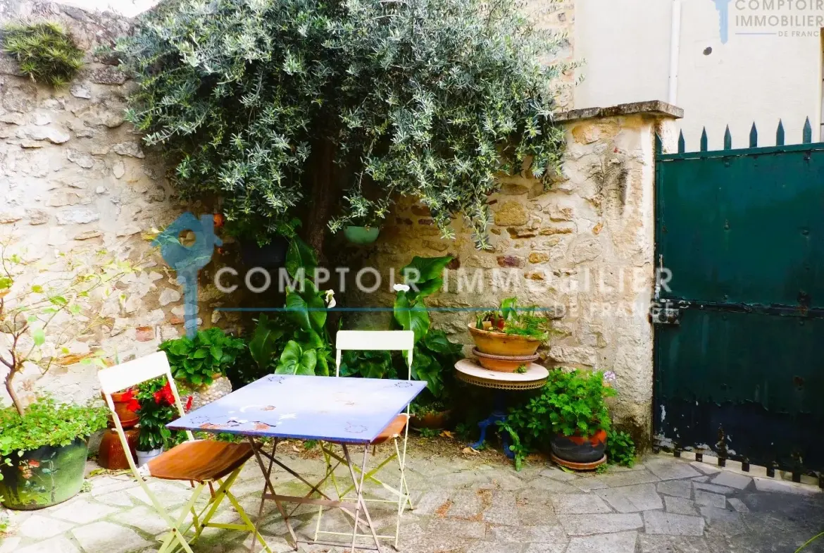 Maison de village de 53 m² avec cour orientée sud à Vallabregues 