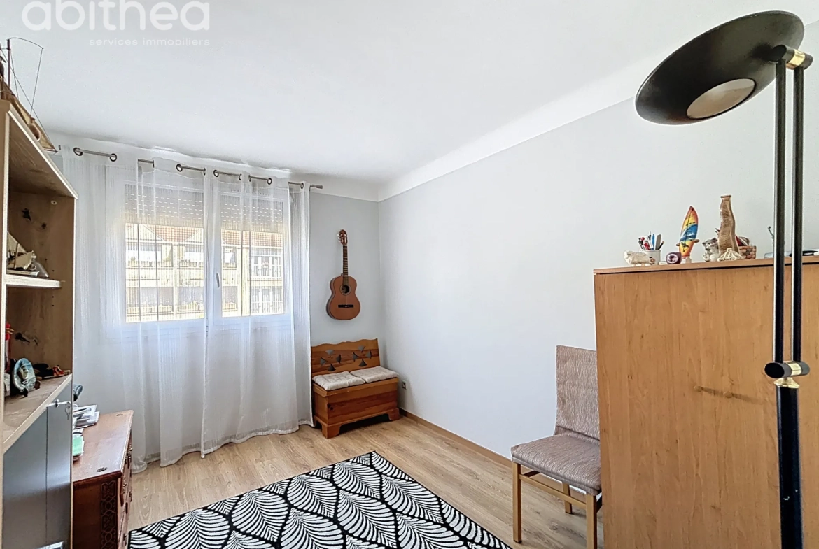 Grand appartement 4 pièces en centre-ville de Choisy-le-Roi avec parking et cave 