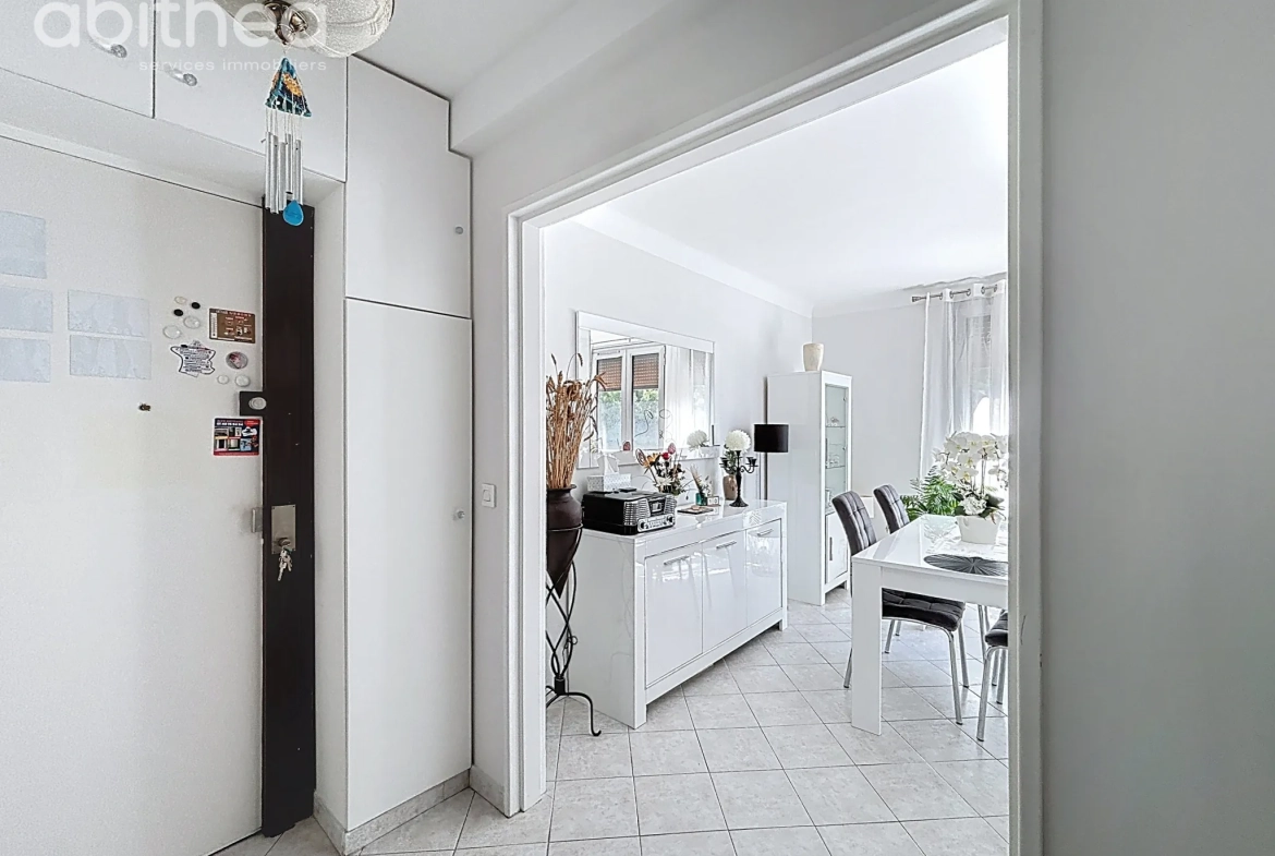 Grand appartement 4 pièces en centre-ville de Choisy-le-Roi avec parking et cave 