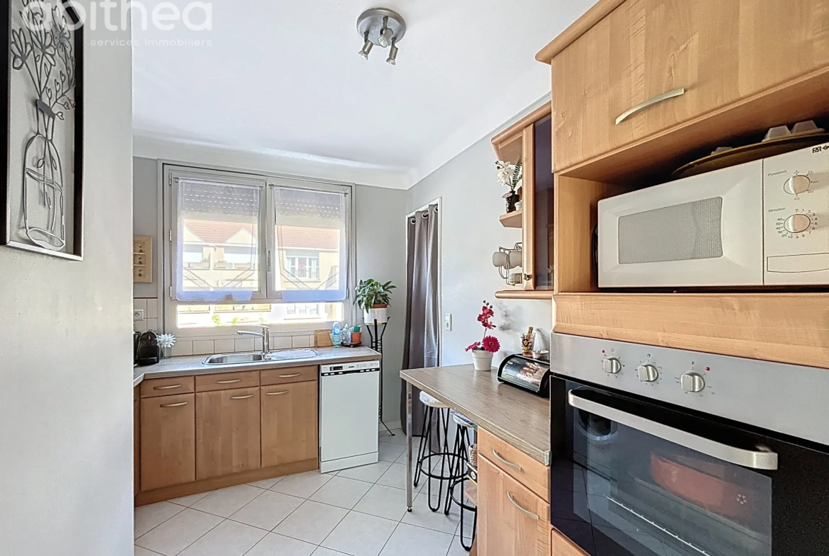 Grand appartement 4 pièces en centre-ville de Choisy-le-Roi avec parking et cave 