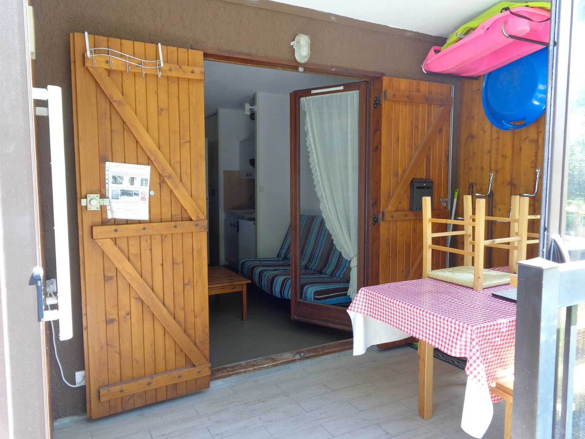 Studio meublé de 25 m² avec véranda chauffée à Montferrier, proche pistes 