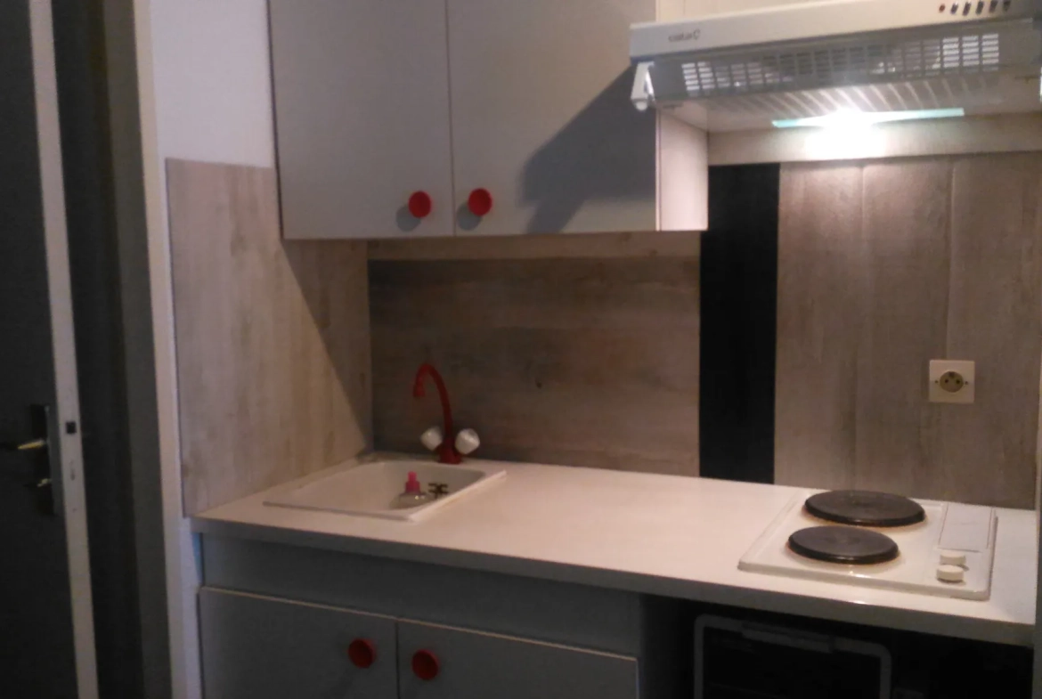 Studio meublé de 25 m² avec véranda chauffée à Montferrier, proche pistes 