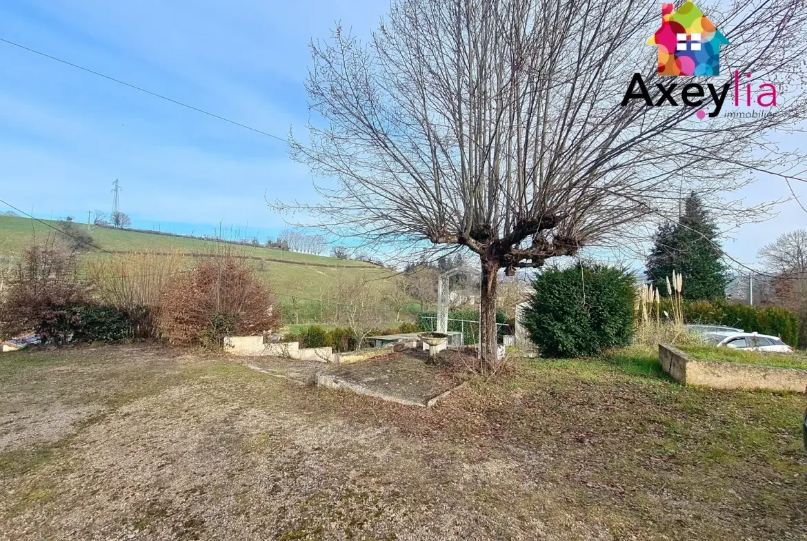 Belle maison familiale à vendre à Charlieu avec terrain de 1664 m² 