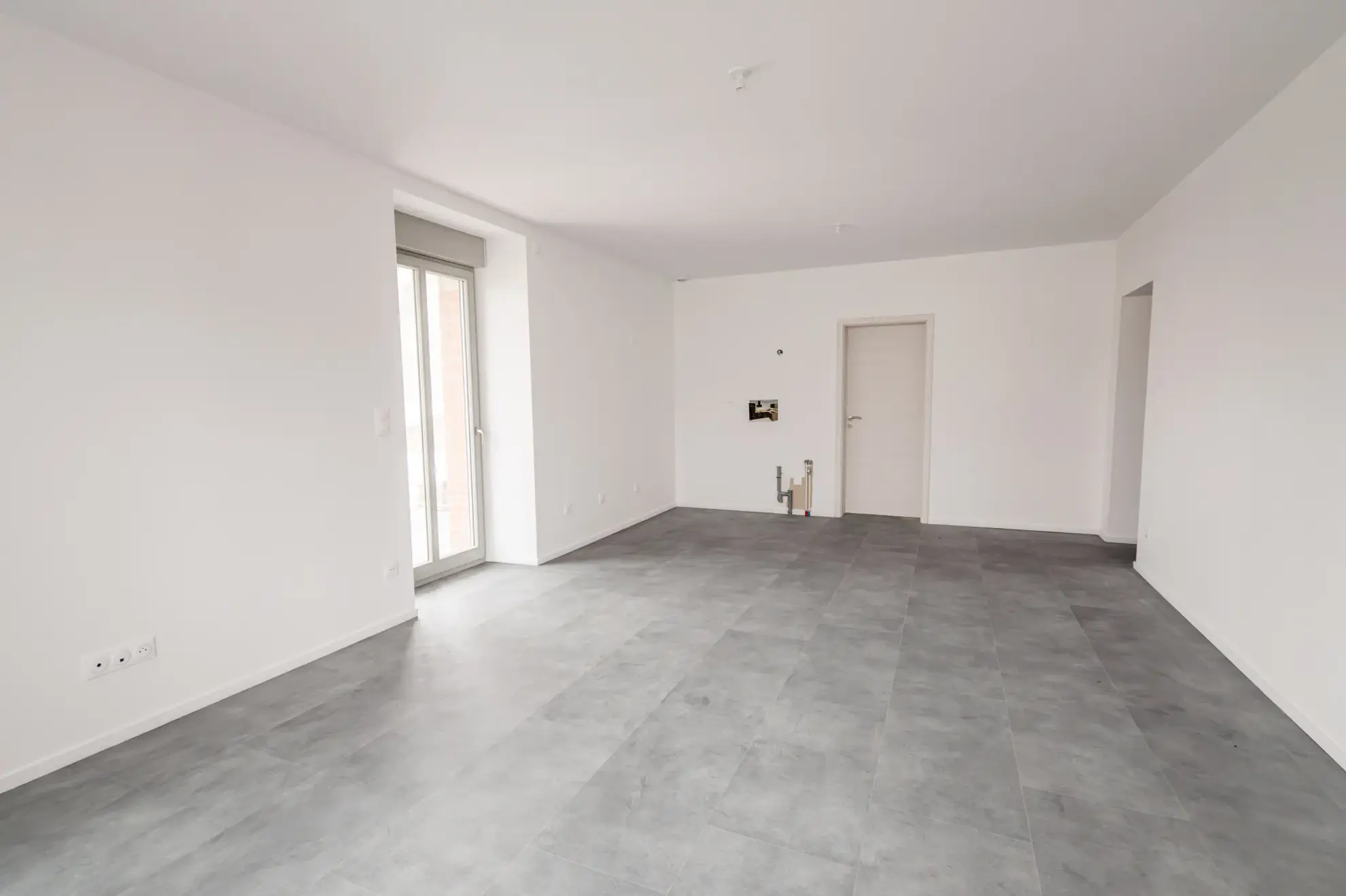 Appartement 5 pièces avec terrasse, cave et parking à La Cluse et Mijoux 