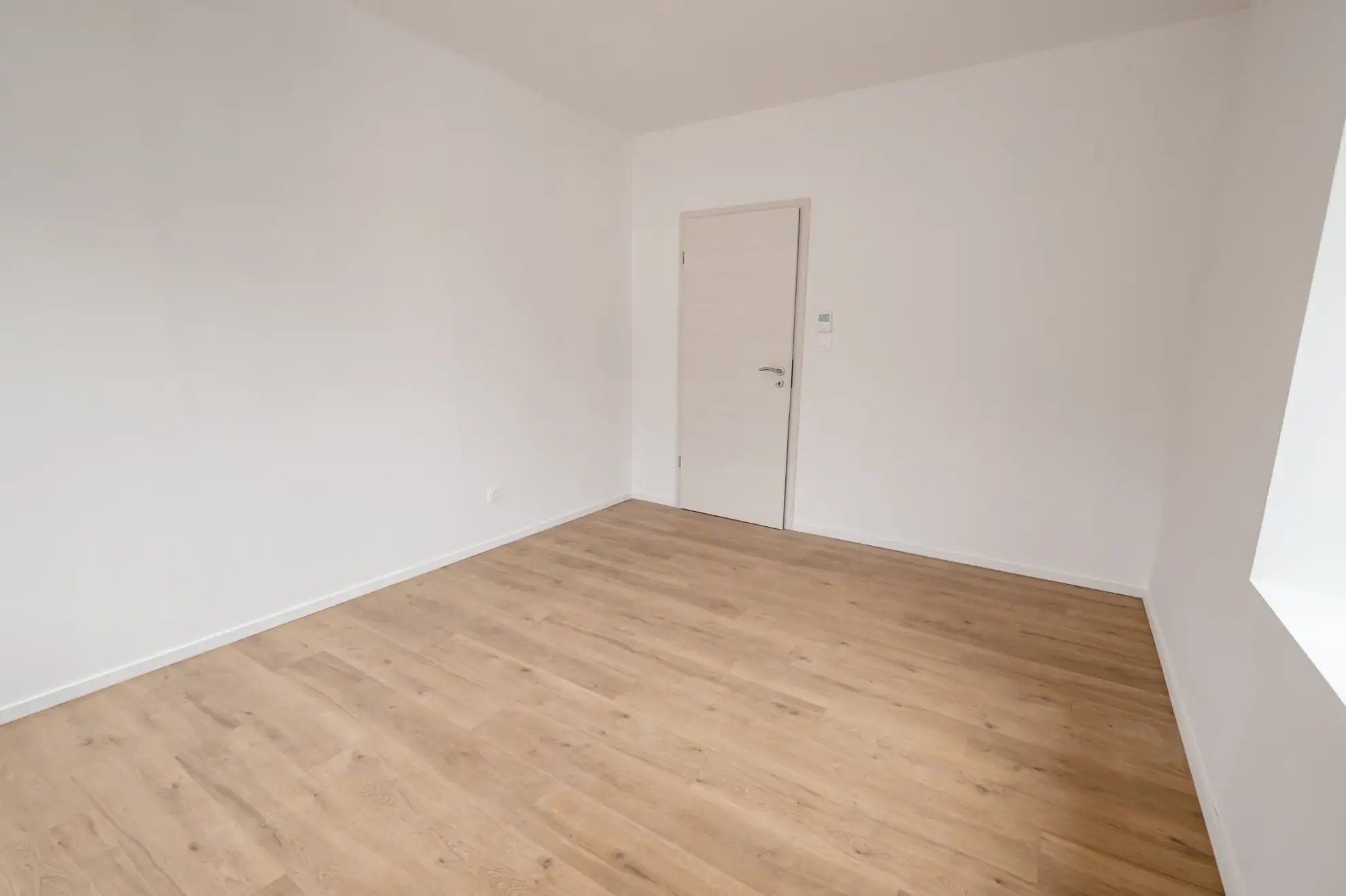 Appartement 5 pièces avec terrasse, cave et parking à La Cluse et Mijoux 