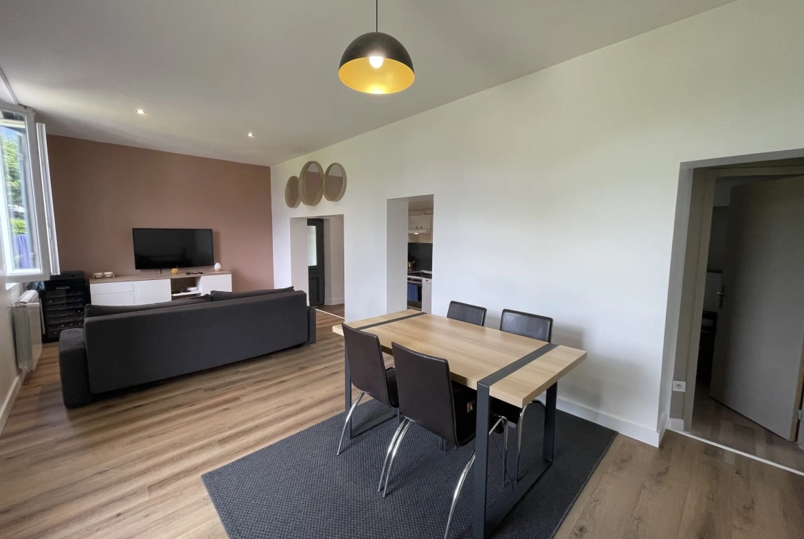 Charmante maison de plain-pied avec jardin à Saint-Magne-de-Castillon 