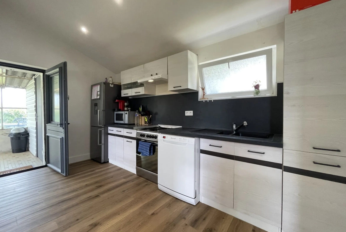 Charmante maison de plain-pied avec jardin à Saint-Magne-de-Castillon 