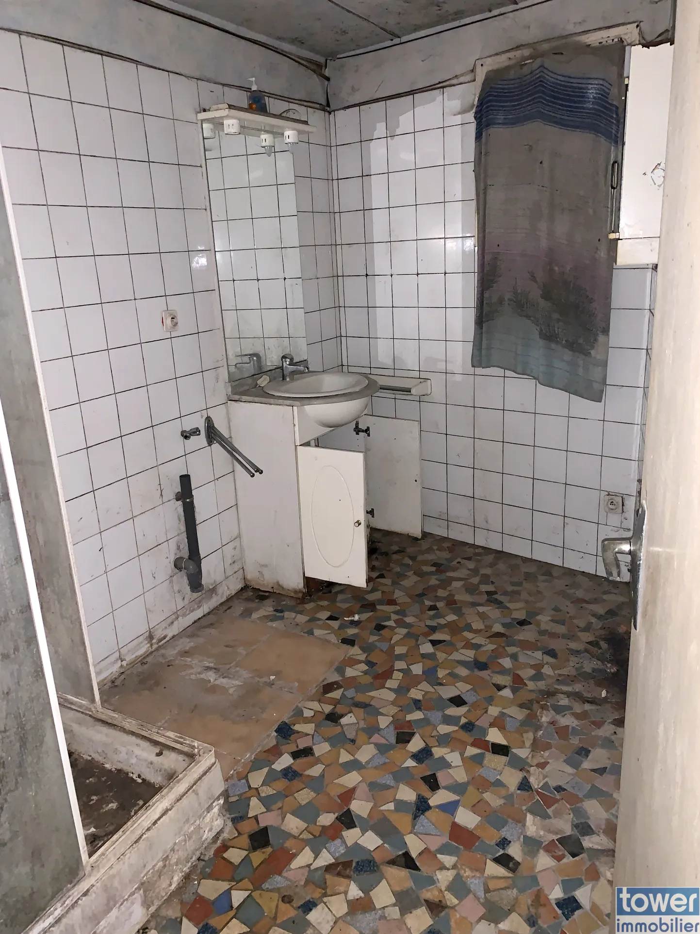 Maison à rénover de 120 m² avec dépendances à Beauvais-sur-Matha (17490) 