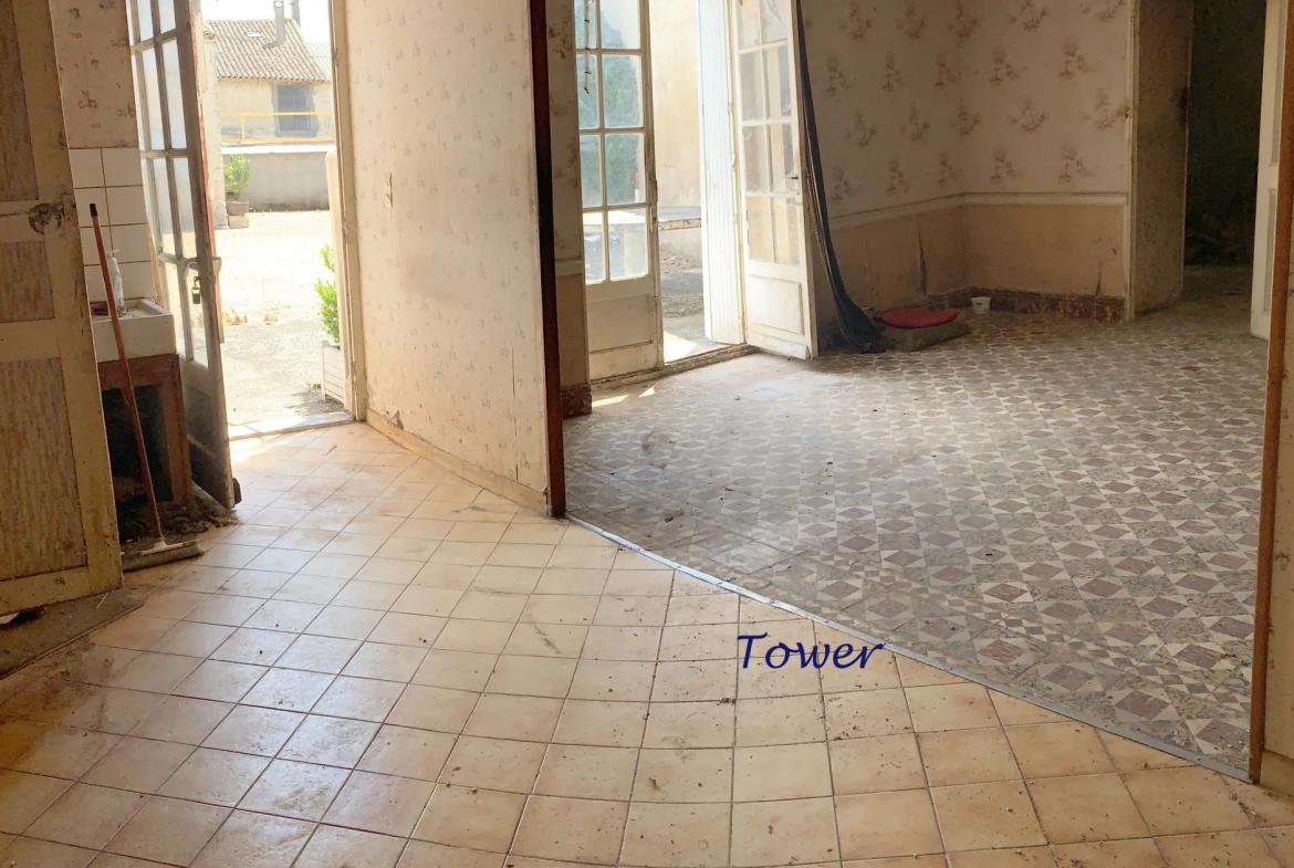 Maison à rénover de 120 m² avec dépendances à Beauvais-sur-Matha (17490) 