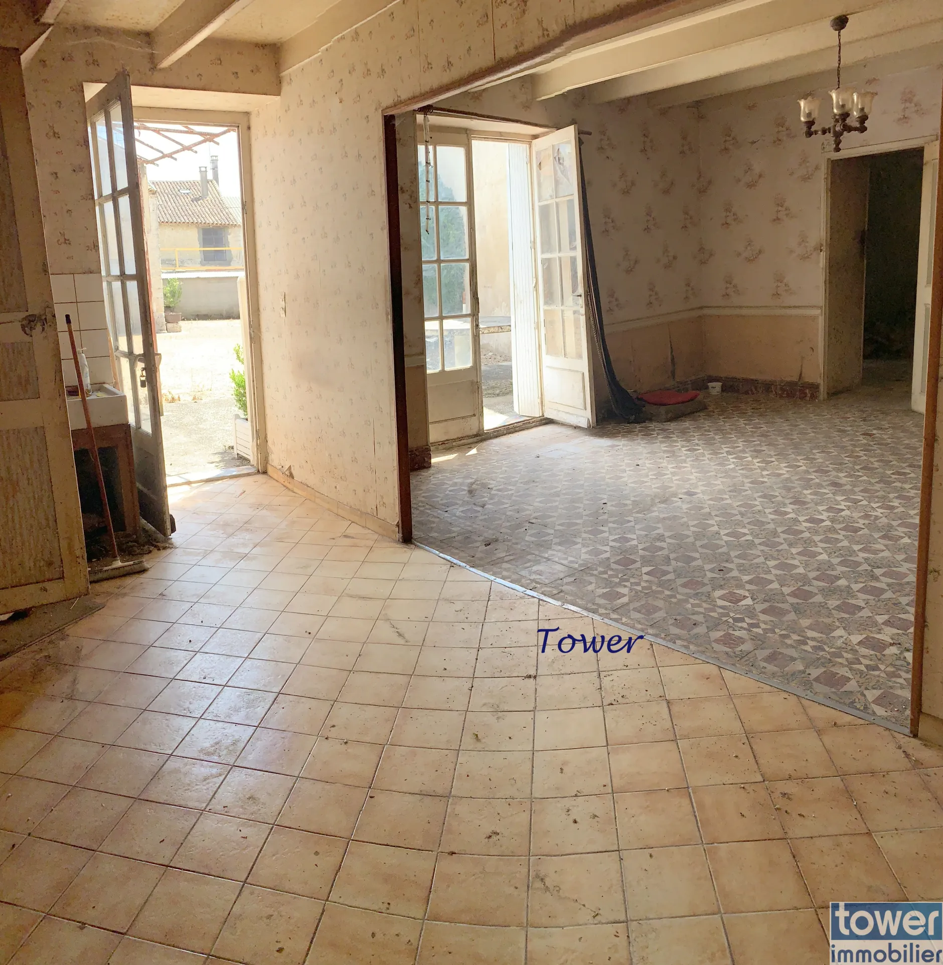 Maison à rénover de 120 m² avec dépendances à Beauvais-sur-Matha (17490) 