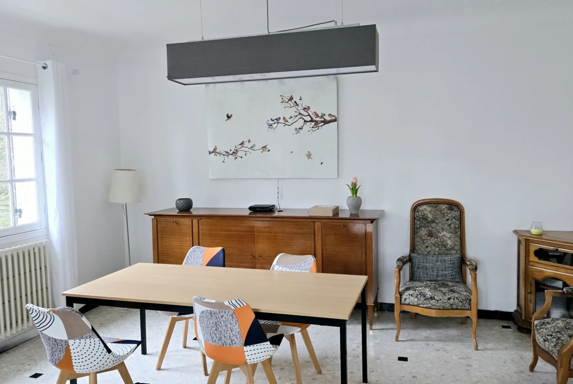 Maison traditionnelle de 175m² avec jardin à Port Sainte Foy et Ponchapt 