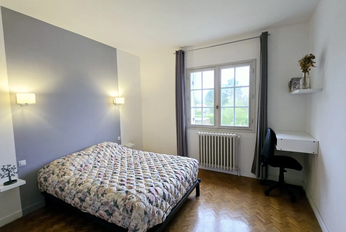 Maison traditionnelle de 175m² avec jardin à Port Sainte Foy et Ponchapt 