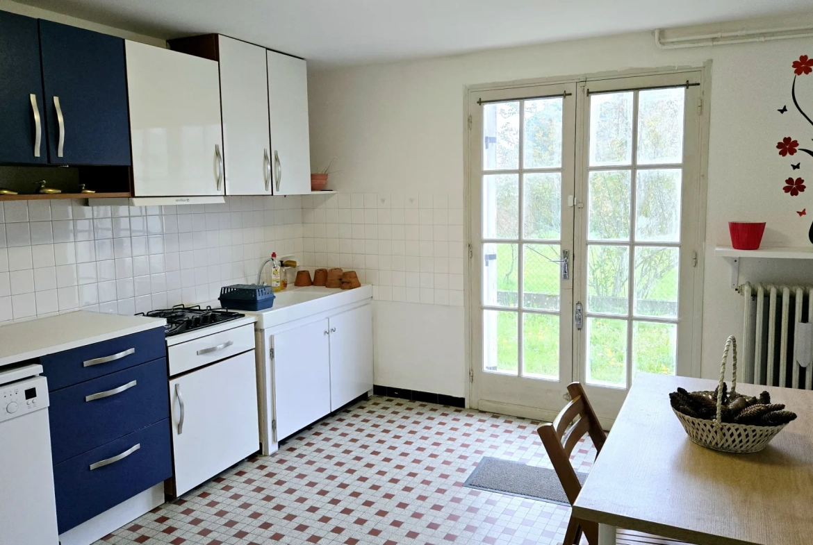 Maison traditionnelle de 175m² avec jardin à Port Sainte Foy et Ponchapt 