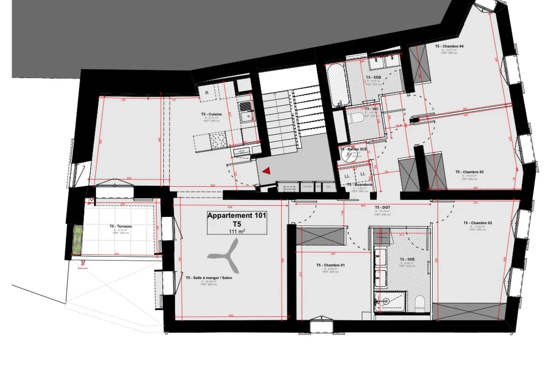 Appartement 5 pièces rénové avec terrasse et cave à Ganges 