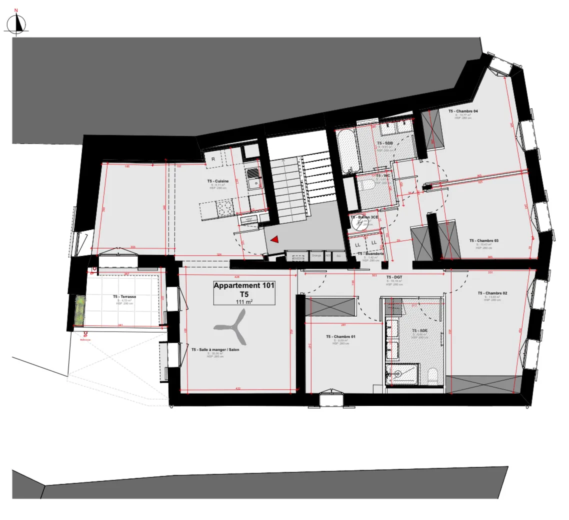 Appartement 5 pièces rénové avec terrasse et cave à Ganges 