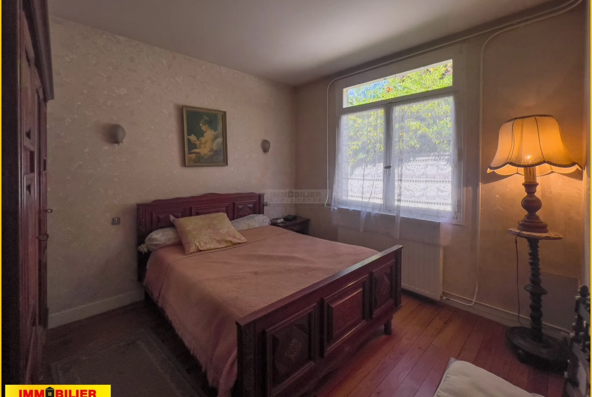 Maison à rénover avec 4 chambres et garage proche centre de Podensac 