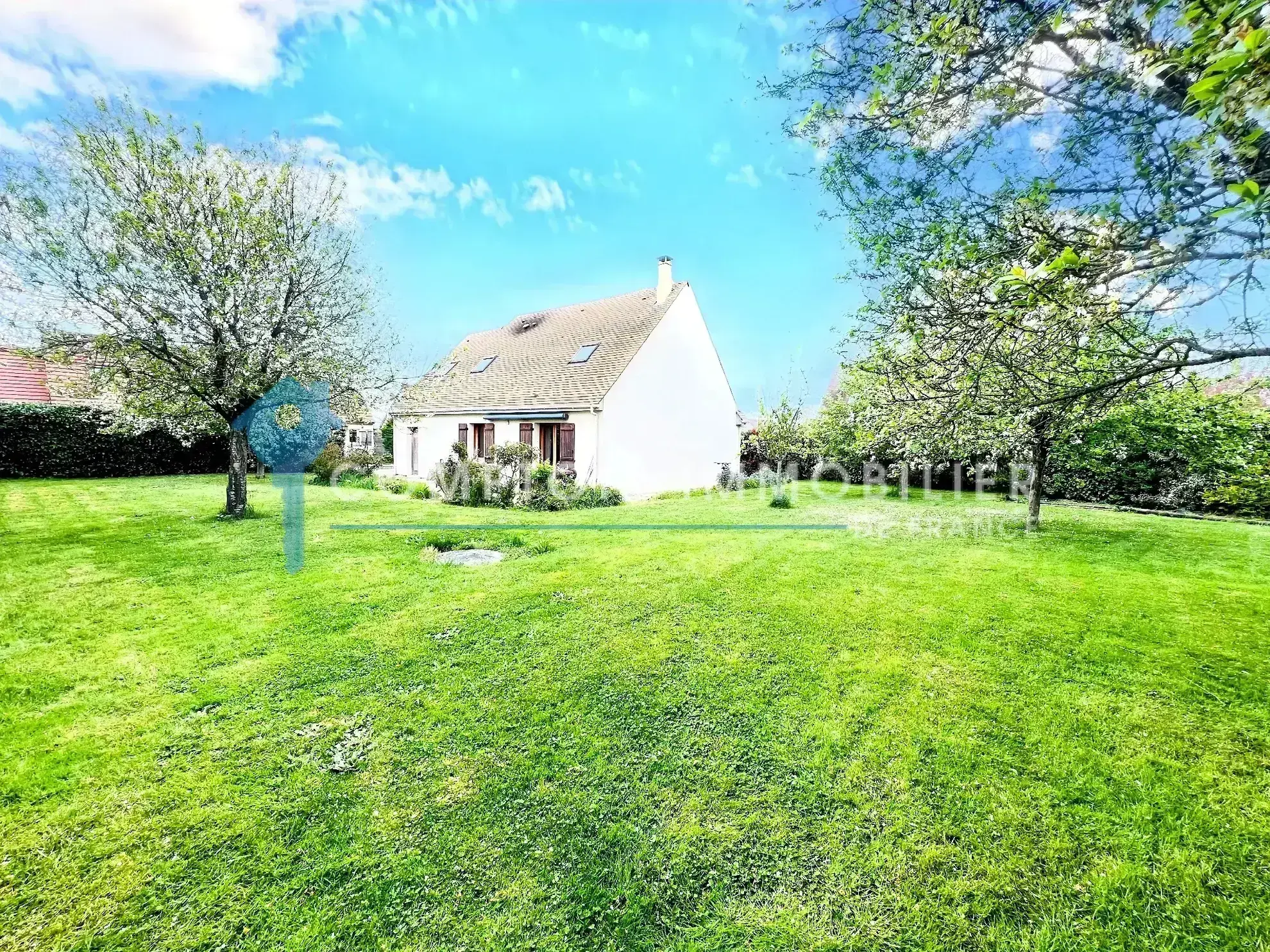 Maison moderne à Auneau avec 4 chambres et jardin paysagé 