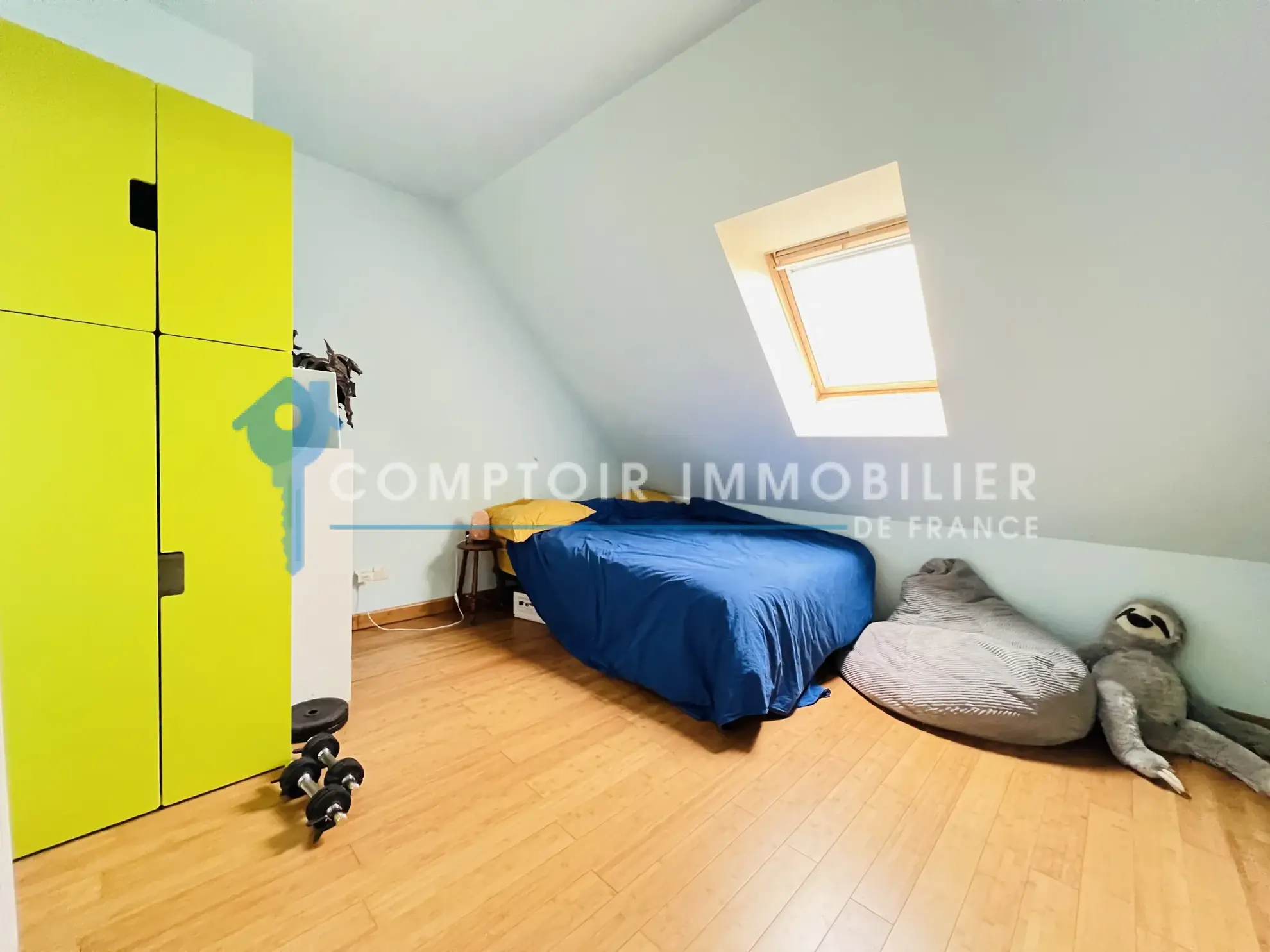 Maison moderne à Auneau avec 4 chambres et jardin paysagé 