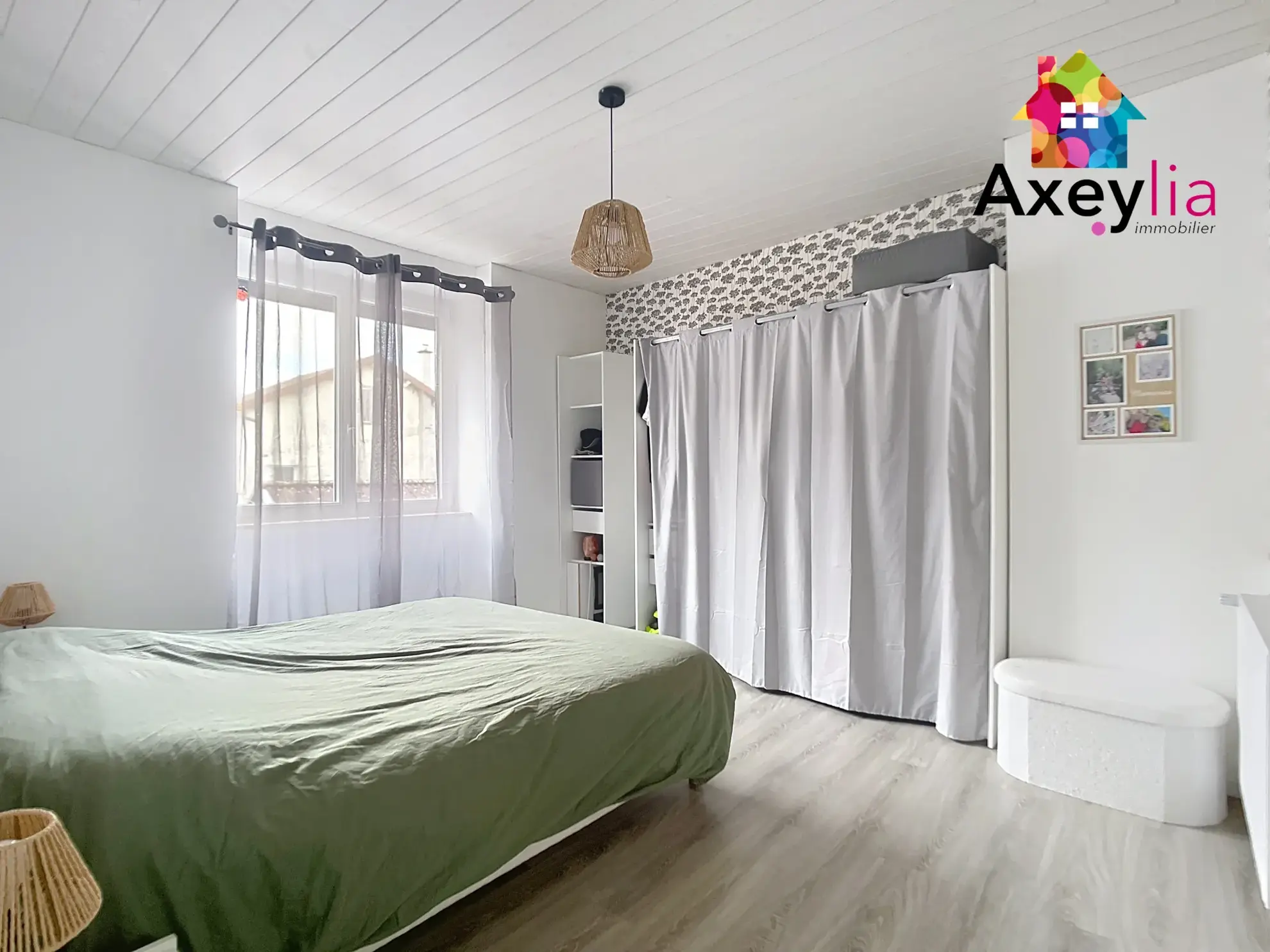 Maison en pierre rénovée avec 3 chambres et grand terrain à Saint-Symphorien-de-Lay 