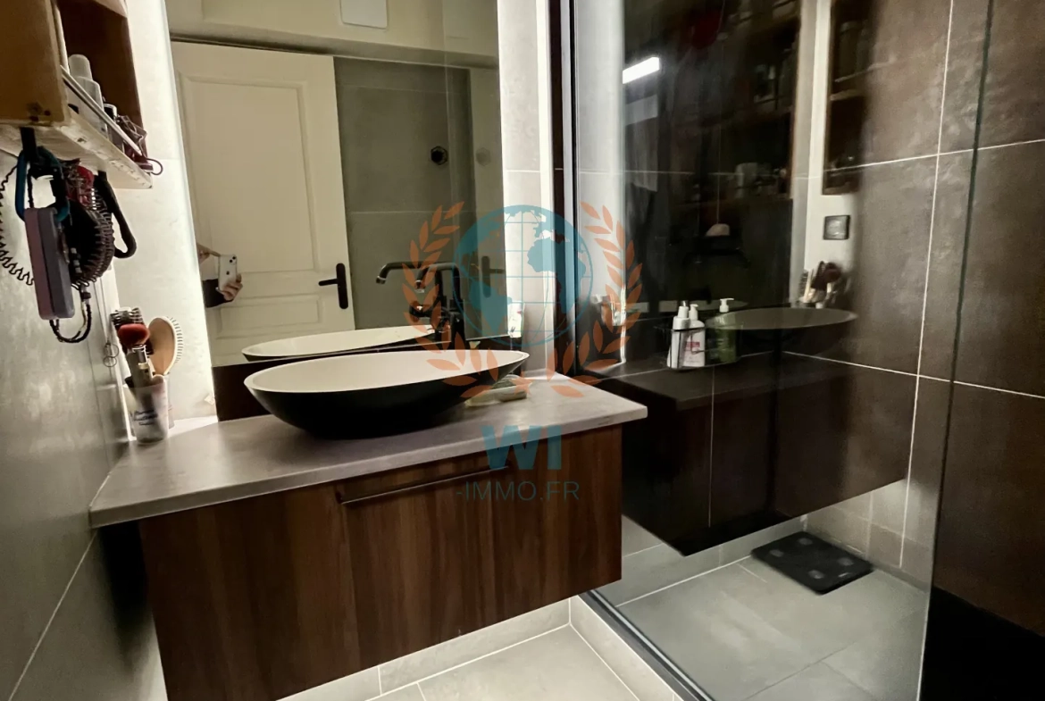 Magnifique duplex rénové de 59 m² à Vidauban avec vue dégagée et prestations haut de gamme 