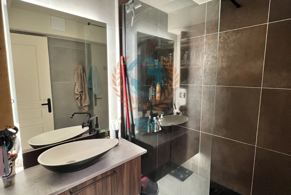 Magnifique duplex rénové de 59 m² à Vidauban avec vue dégagée et prestations haut de gamme 