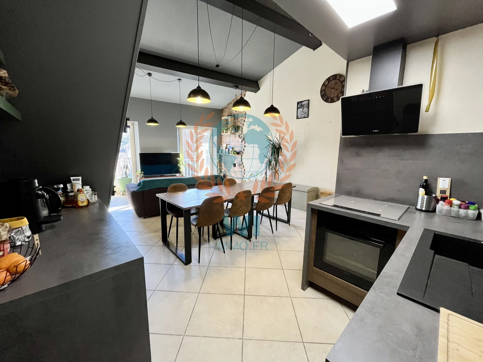 Magnifique duplex rénové de 59 m² à Vidauban avec vue dégagée et prestations haut de gamme 