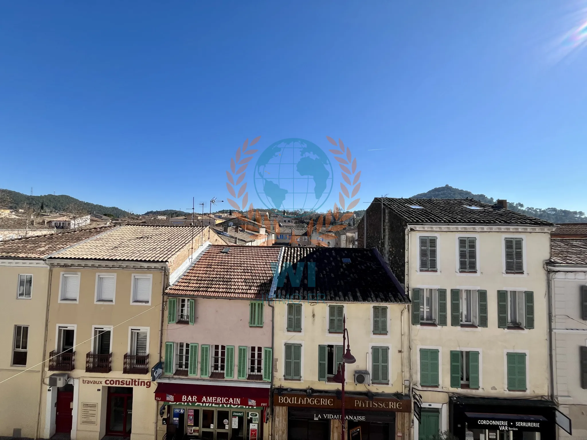 Magnifique duplex rénové de 59 m² à Vidauban avec vue dégagée et prestations haut de gamme 