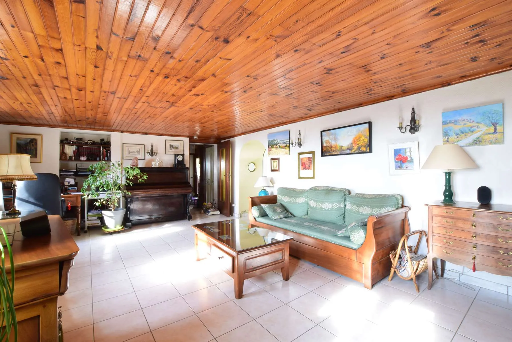 Maison avec vue sur les montagnes à Voiron, 4 chambres, dépendances, jardin de 475 m² 