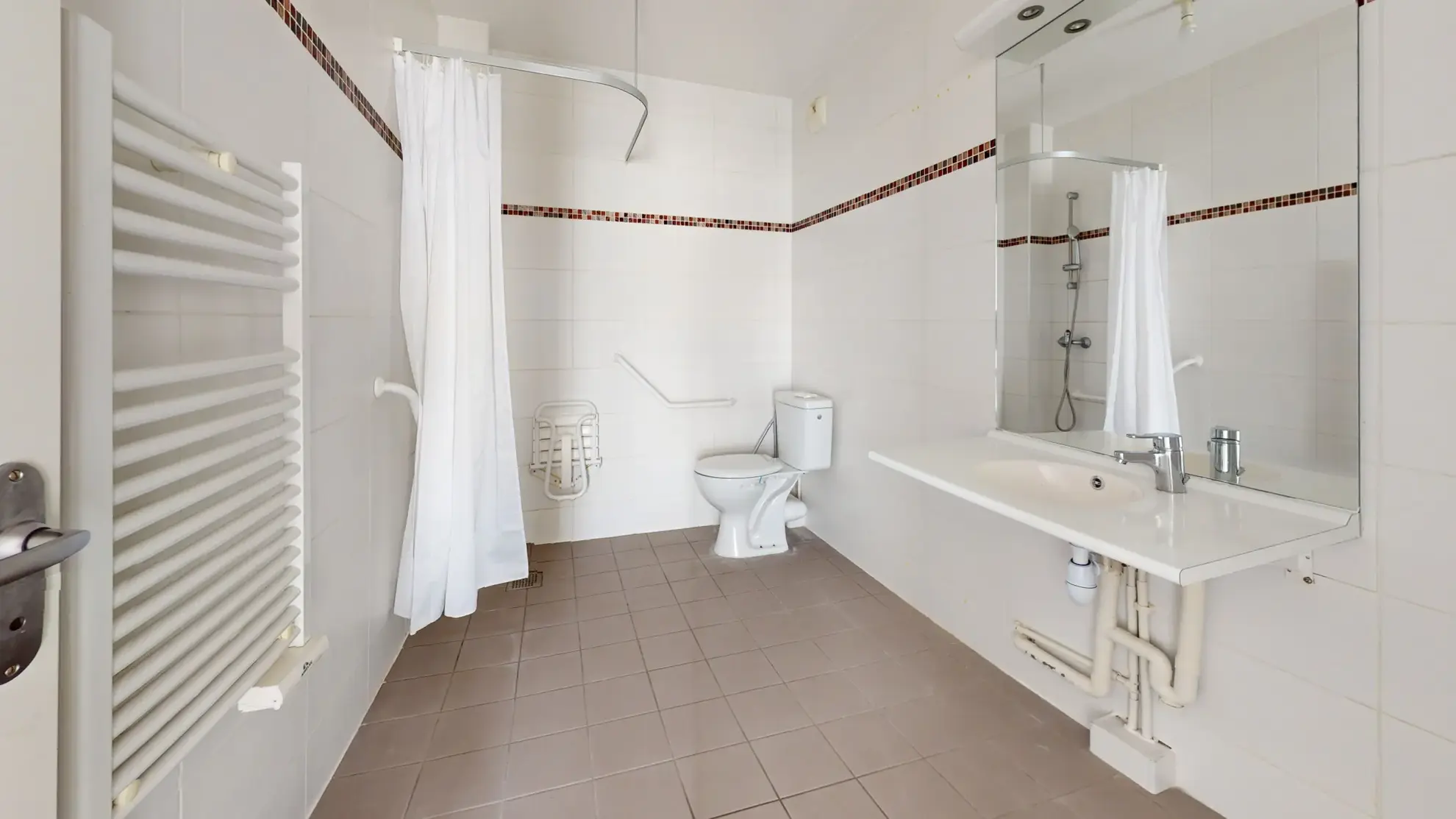 Appartement T2 avec terrasse à Toulouse - Résidence sécurisée et parking 