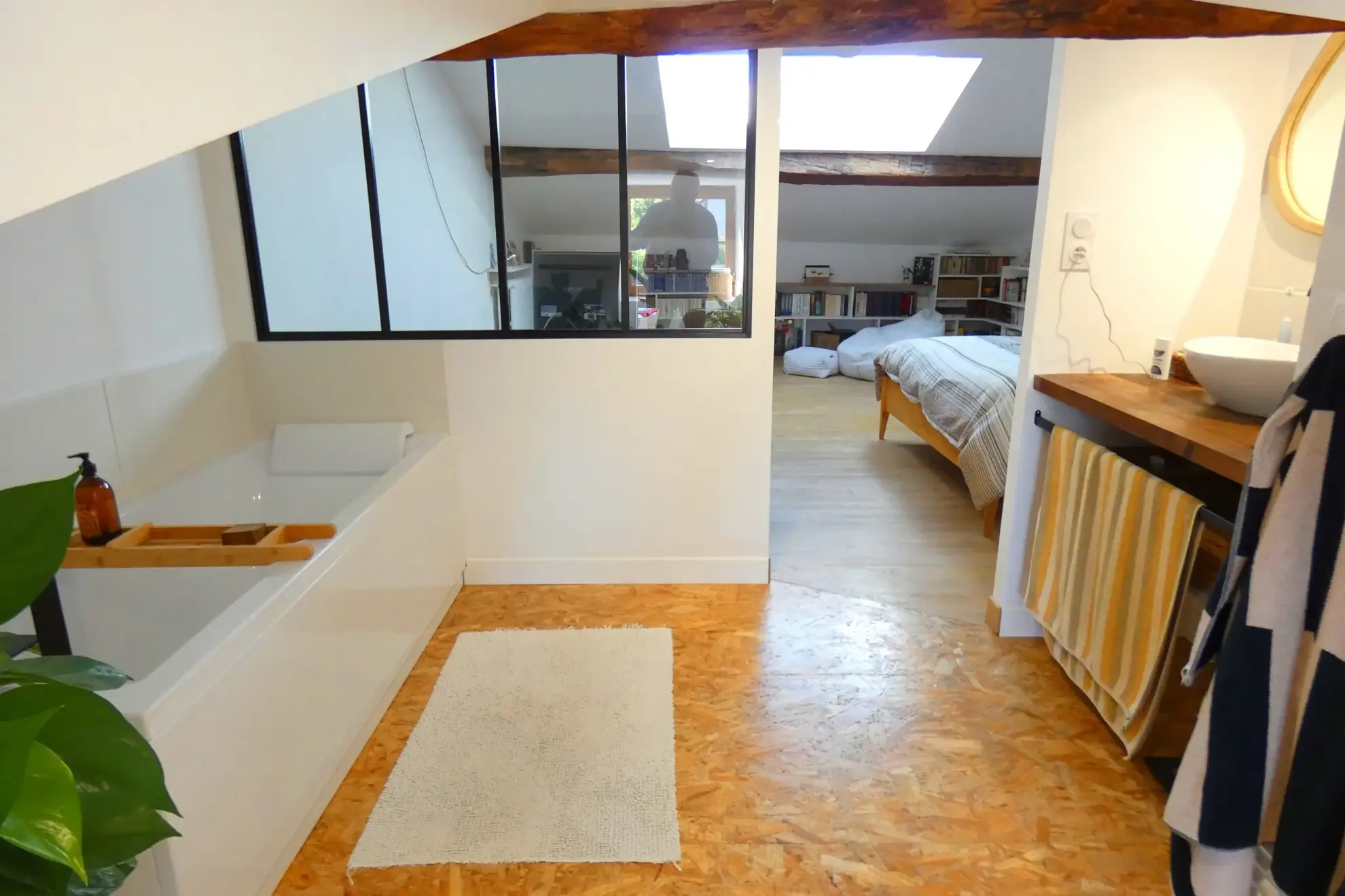 Charmante maison de ville dans le centre historique d'Aurillac avec garage et atelier 