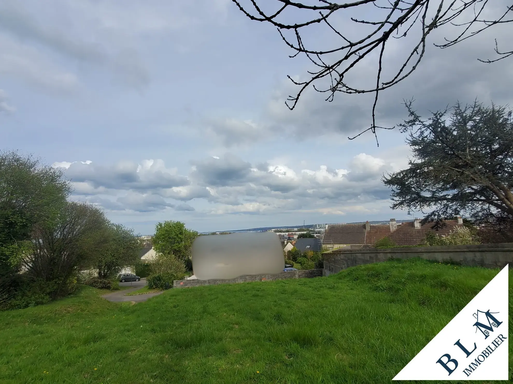 Terrain constructible de 739 m² à Equeurdreville-Hainneville, zone UC 