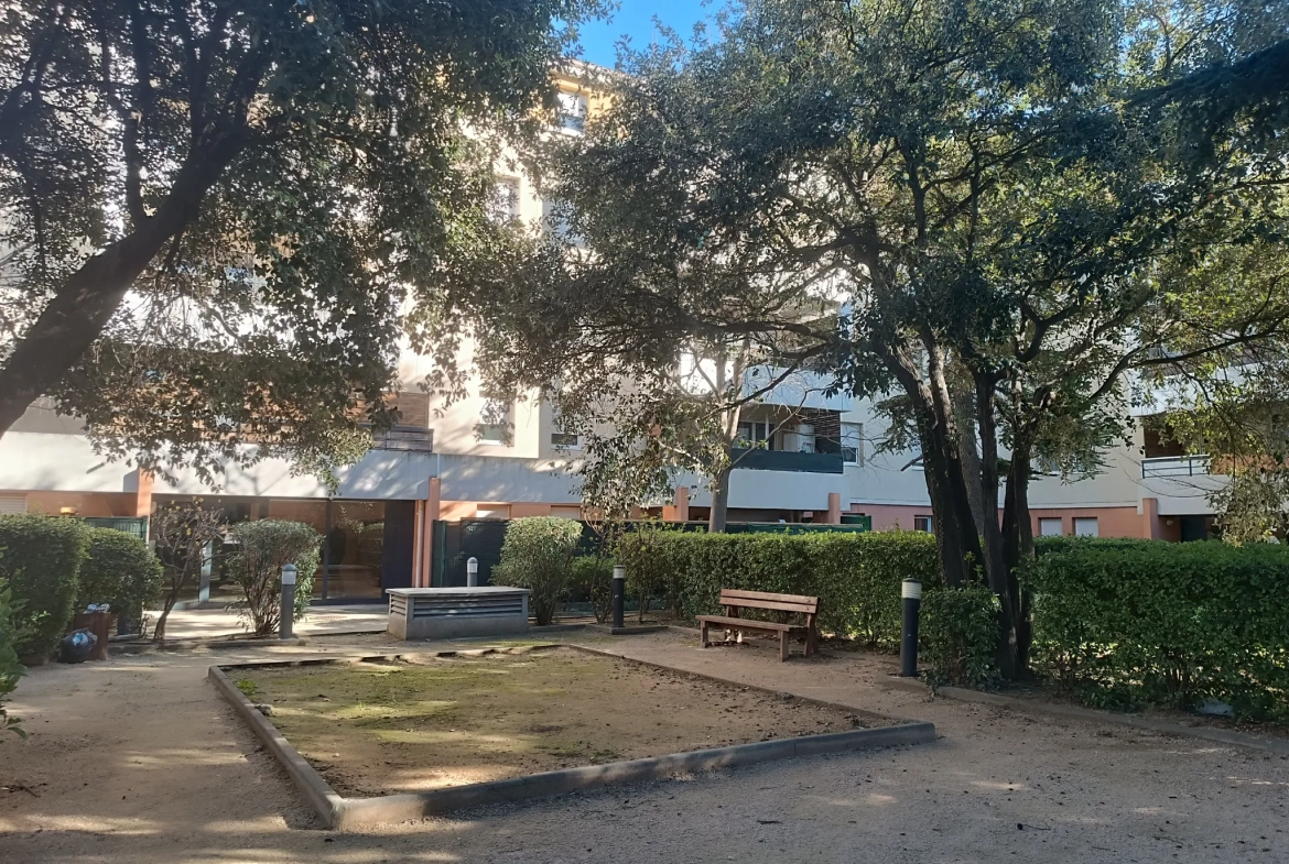 Appartement 2 pièces avec terrasse et box à Marseille 13014 - Investissement locatif 