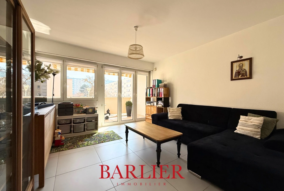 Appartement 4 pièces de 85m² à Hoenheim avec balcon et parking – Exclusivité 