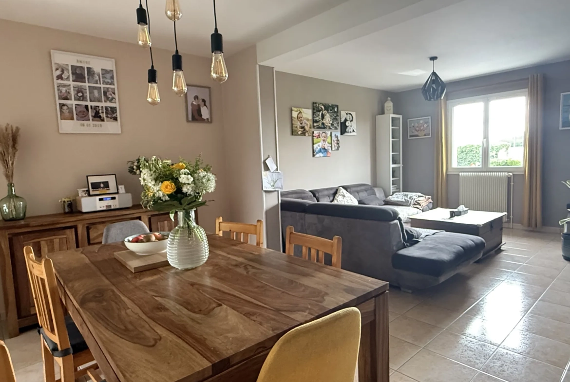 Maison familiale de 109 m² à Saint-Pierre-en-Auge avec terrain arboré 